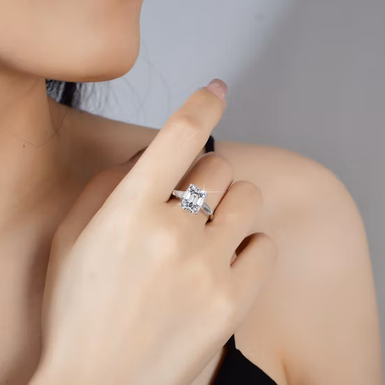 Diamond Ring for Ladies Round Cut with S925 Silver Ice Moissanite